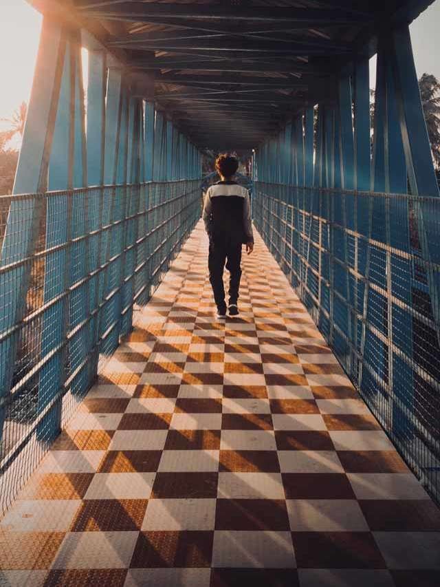 वक़त पर बेहतरीन 8 कवितायें